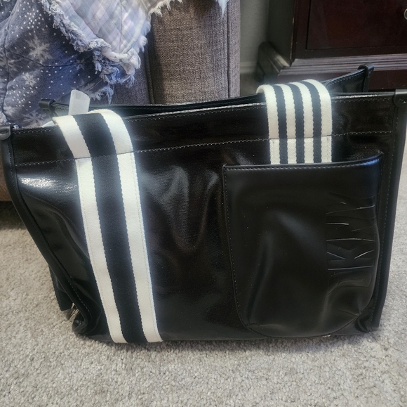Black and White DKNY BAG - Picture 1 of 5